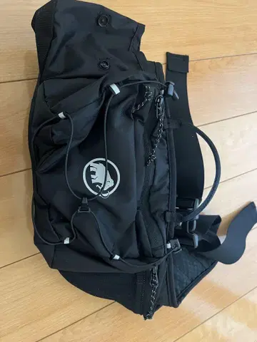 MAMMUT 바디백 나일론제