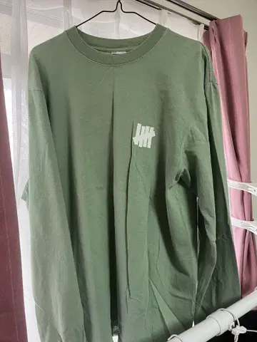 UNDEFEATED 긴팔 T