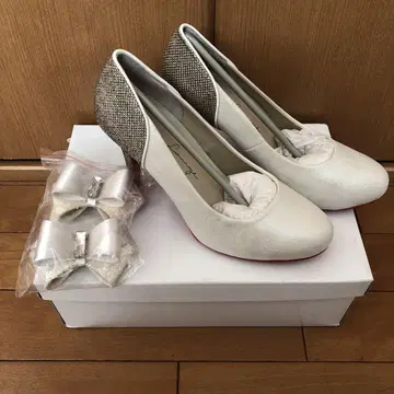 화이트 하이힐 23.5cm