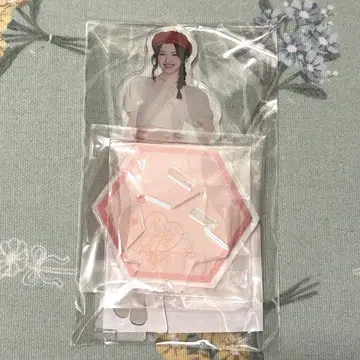 ME:I COCORO 아크릴 스탠드