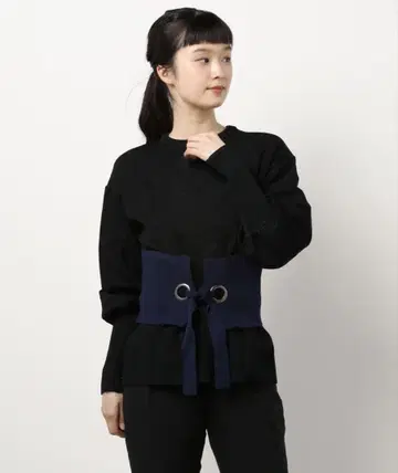 [ UN3D 아쓰리디 ] 코르셋 니트