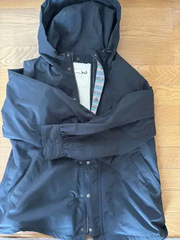보아 안감 블랙 마운틴 파카 F 사이즈 티티카카