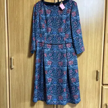 KEITH 꽃무늬 긴팔 무릎 기장 원피스 사이즈 38