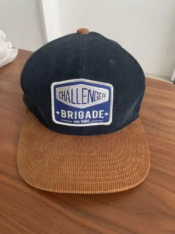 CHALLENGER BRIGADE 캡 네이비/브라운