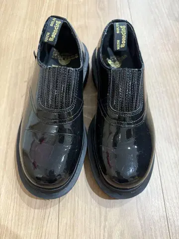 닥터마틴 블랙 에나멜 로퍼 made in england