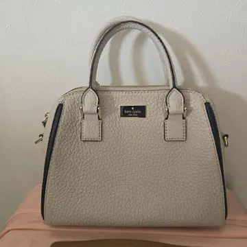 새상품급 kate spade 베이지 가죽 숄더백