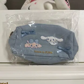 Maison de FLEUR 산리오 시나몬 파우치