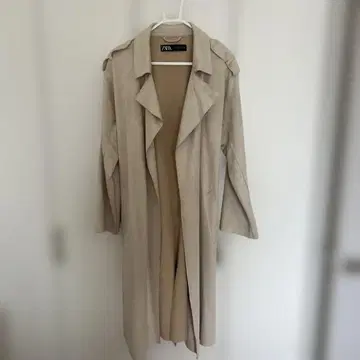 ZARA 베이지 스웨이드풍 트렌치코트