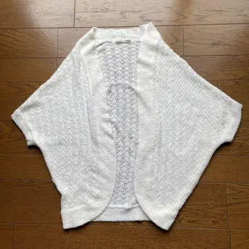 새상품급 젤라또피케 화이트 볼레로