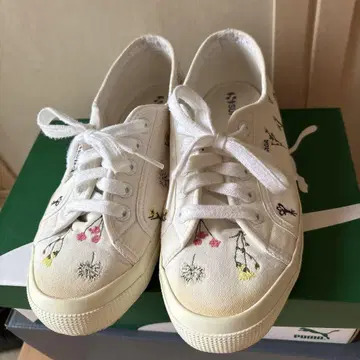 SUPERGA 꽃무늬 자수 스니커즈 화이트