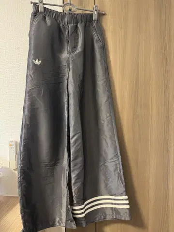 adidas 그레이 와이드 팬츠 스트라이프