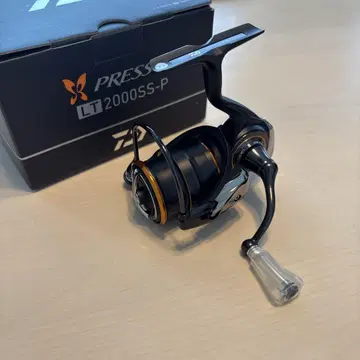 다이와 21 프레소 LT2000SS-P 새상품급 노브 커스텀