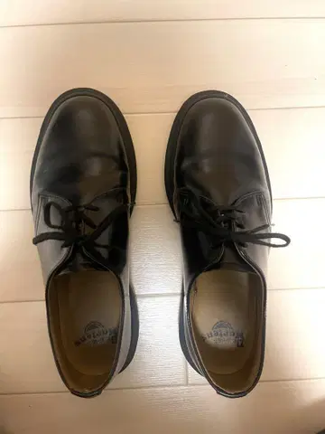 닥터마틴 3홀 슈즈 1461 블랙 스티치 모델 26cm