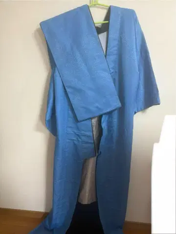 대중연극 밑단 끌기