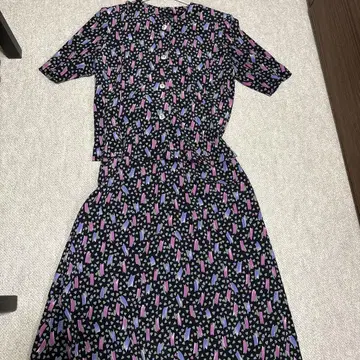 기하학 패턴 셋업 스커트