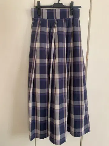 LE GLAZIK 네이비 계열 체크 플레어 스커트