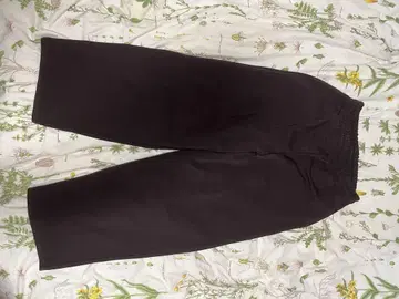 UNIQLO 다크 브라운 M 사이즈 스트레이트 팬츠