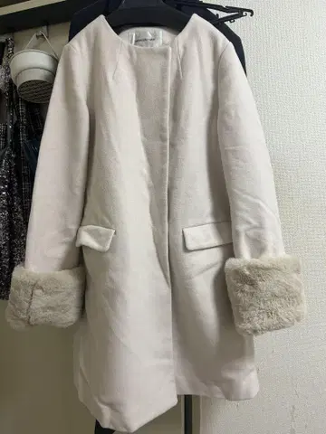 NATURAL BEAUTY BASIC 아이보리 롱 코트