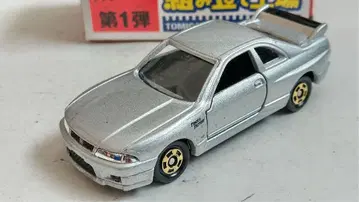 토미카 조립 공장 스카이라인 GT-R BCNR33 실버 x 블랙