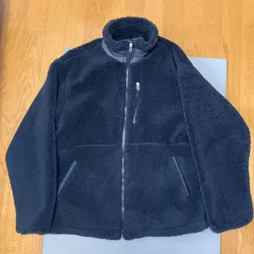 JUNRED 블랙 플리스 자켓