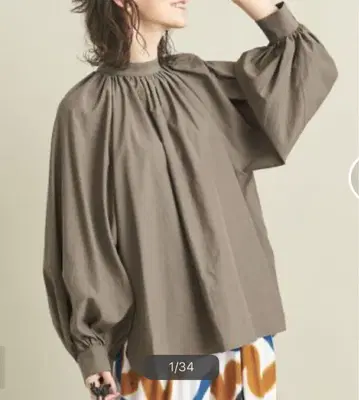 뷰티 앤 유스 백 버튼 볼륨 슬리브 블라우스
