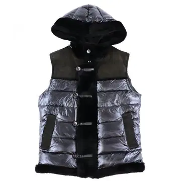 AKM EMMTI 무스탕 절개 후드 부착 다운 베스트
