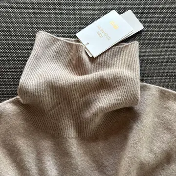 UNIQLO 3D 니트 터틀넥 베이지 L 사이즈