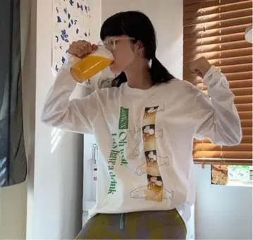 아이묭 돌핀 아파트 티셔츠