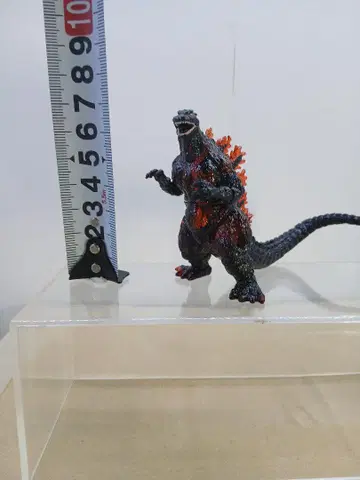 고질라 피규어 약 10cm 블랙과 빨간색