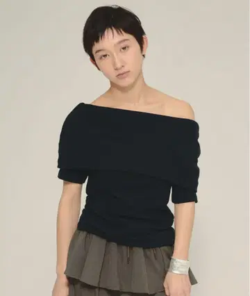 [ eL ] 랩 오프 숄더 풀오버 오프숄