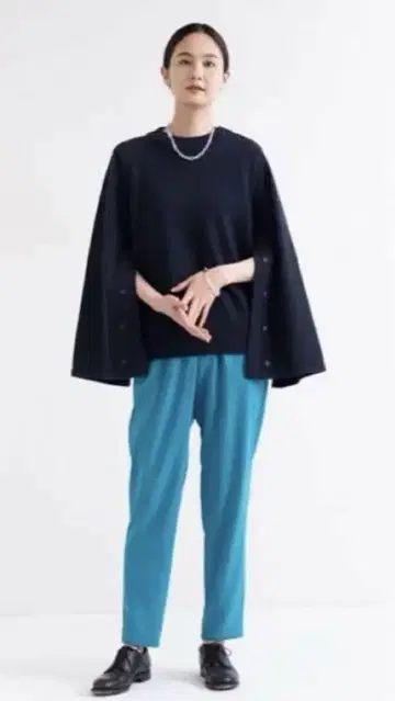 hyke 벨 슬리브 니트