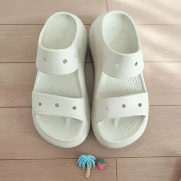 crocs 클래식 크러쉬 샌들 지금만 지비츠 참 포함