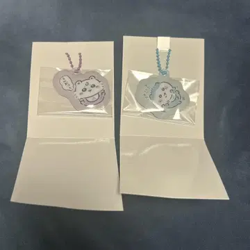 치이카와 PVC  키링 하치와레 모몽가