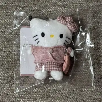 LOWRYSFARM 헬로키티 토이 키링 트위드 핑크 me%