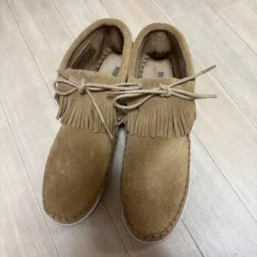 Minnetonka 베이지 모카신 스웨이드 25cm