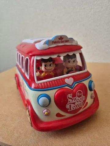 후지야, 페코짱, 스위츠 타운, 버스형