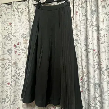 [ 미사용 새상품 ] BEAMS 롱 스커트 플리츠 스커트 블랙 무지 심플
