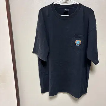 HUF 블랙 T셔츠 L 사이즈