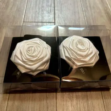 3대 스타디움 업그레이드 로즈 코사지 2점