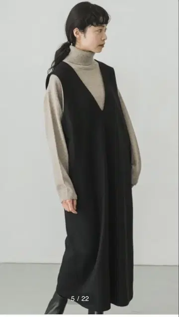 컨디션 최상 카구레 울 스무스 V넥 원피스