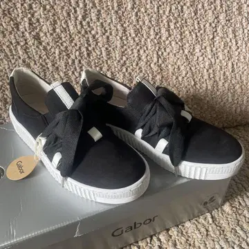 [미사용품] 가볼 스니커즈 부츠 22.5 cm