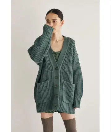 그린 리브 니트 가디건 moussy