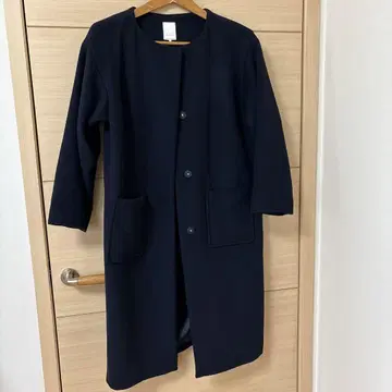 테치치 네이비 노카라 롱 코트