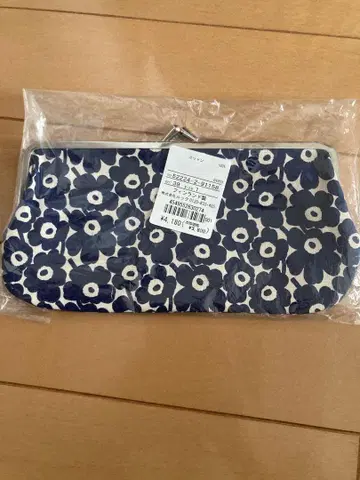 새상품 미사용 마리메꼬 우니코 가마구치 파우치