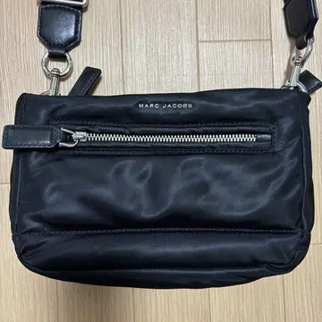 MARC JACOBS 블랙 숄더백