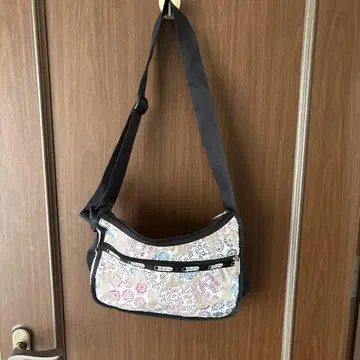 꽃무늬 숄더백