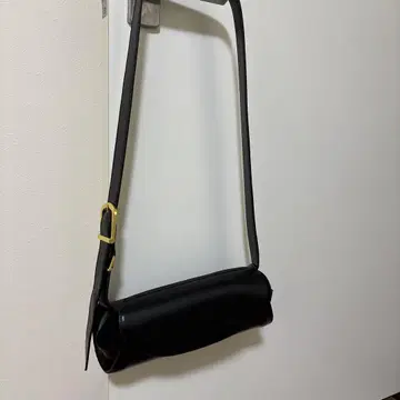 블랙 숄더백 플랩식