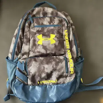 Under Armour 카모플라쥬 백팩