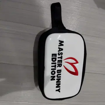 MASTER BUNNY EDITION 파우치