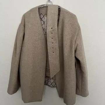 Sea Room Lynn 베이지 울 피 코트